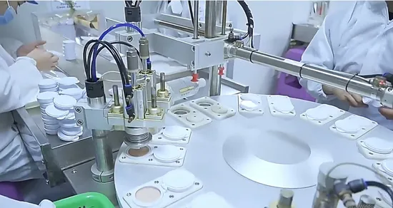 OEM Hautpflegeprodukte Aufhellendes, feuchtigkeitsspendendes Vc Whitening Purifying Gesichtsreinigungsmittel